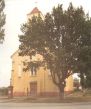Kirche_1980 mit Baum.jpg